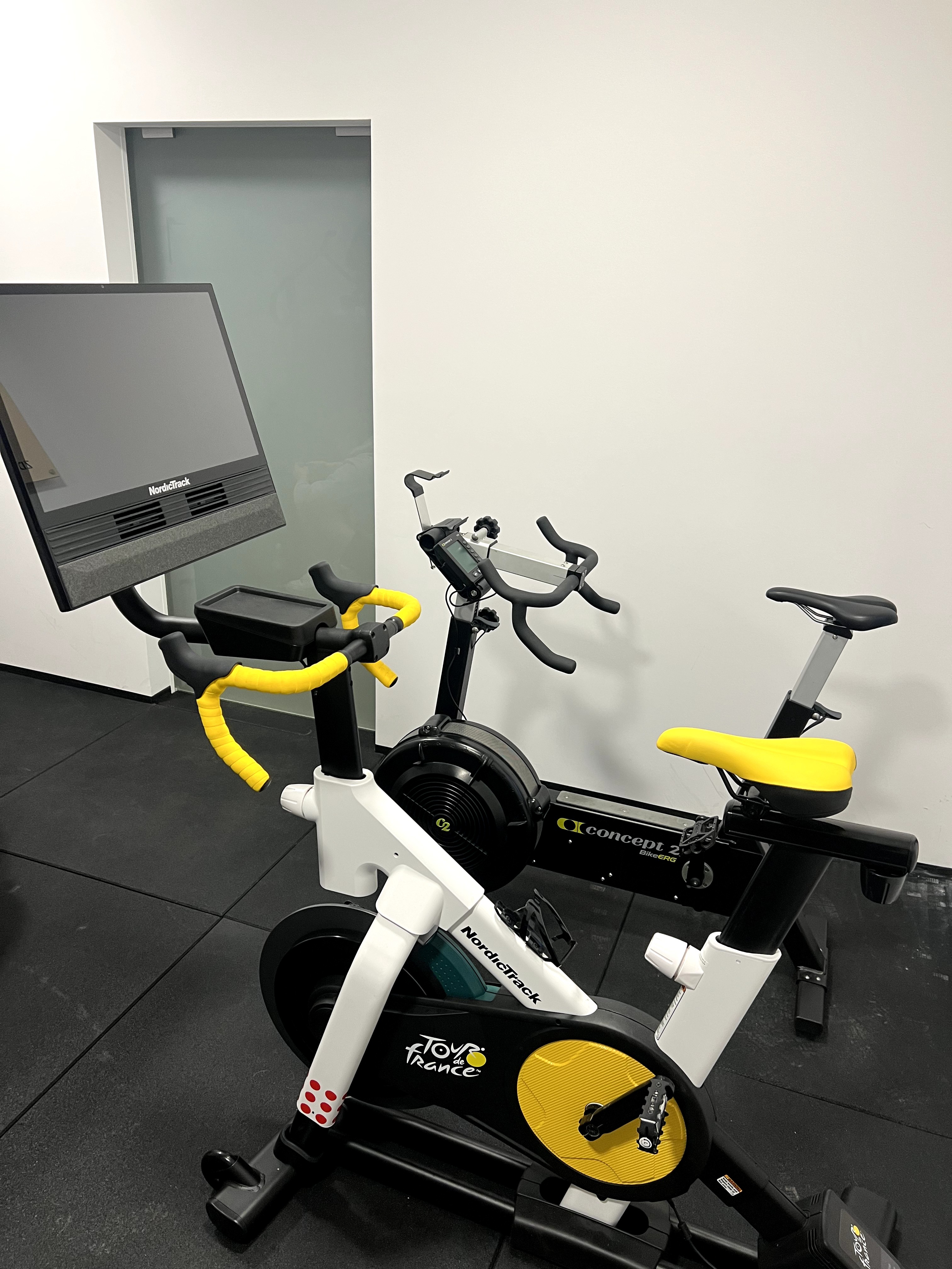 Konserwacja rowera treningowego NordicTrack przez serwis Gymfix